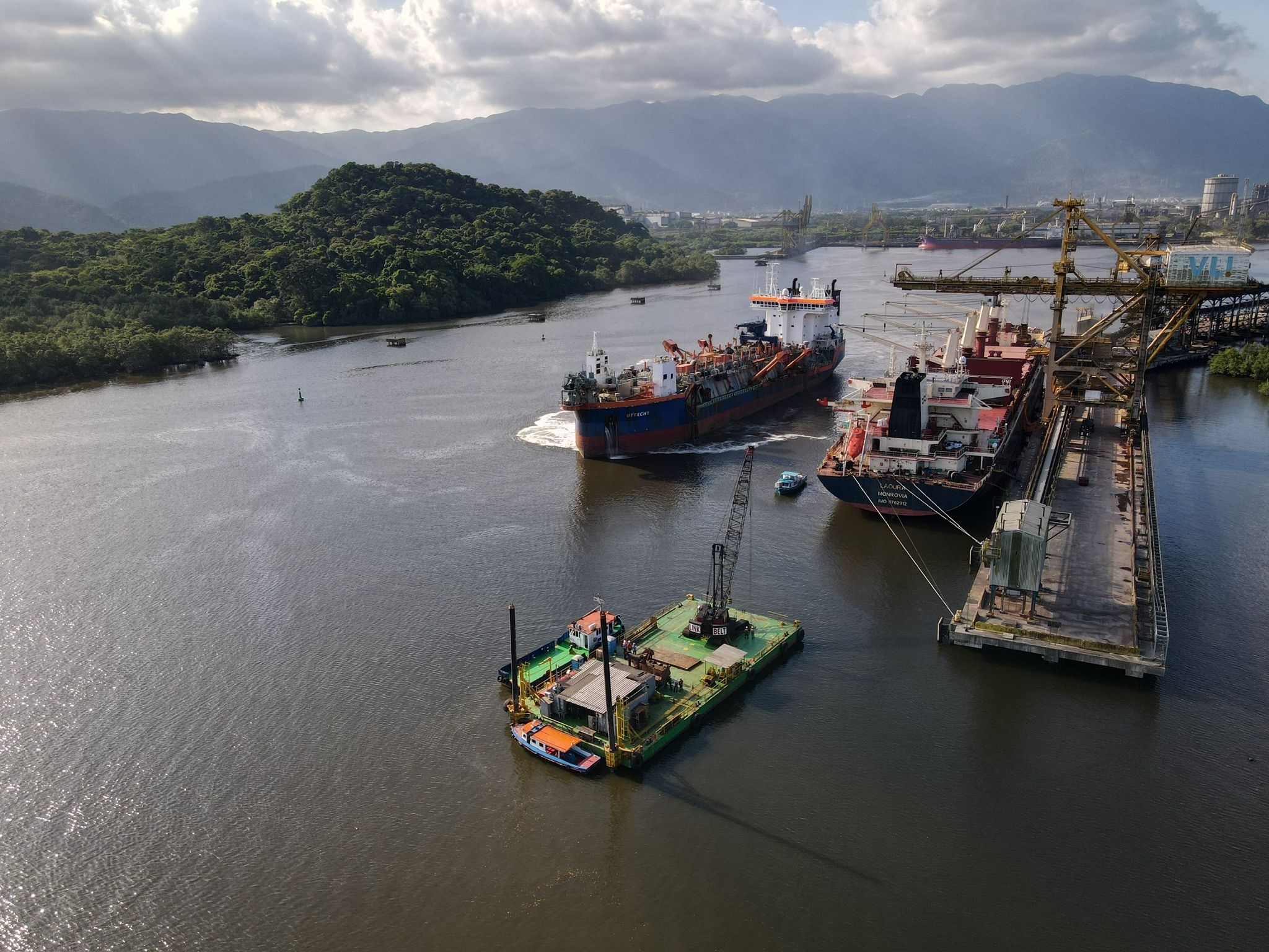 Dragagem do Canal de Piaçaguera